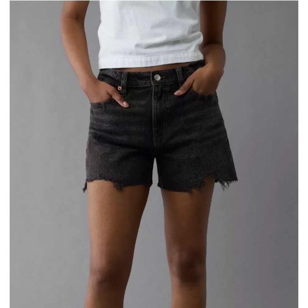 AMERICAN EAGLE Ex-Boyfriend Denim Shorts Women 4 Black Distressed Raw Hem Casual